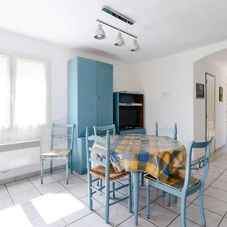 Maison De A 300m De La Avec 3 Chambres, Parking Prive Et Jardin Equipe - Fr-1-409-267 *