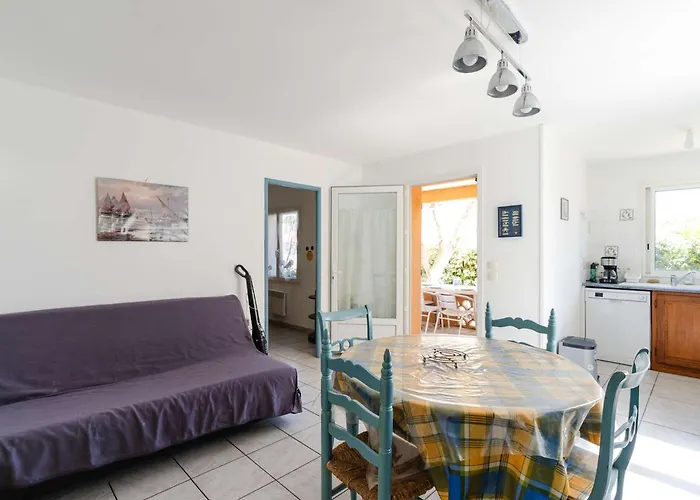 Maison De A 300m De La Avec 3 Chambres, Parking Prive Et Jardin Equipe - Fr-1-409-267 Villa *
